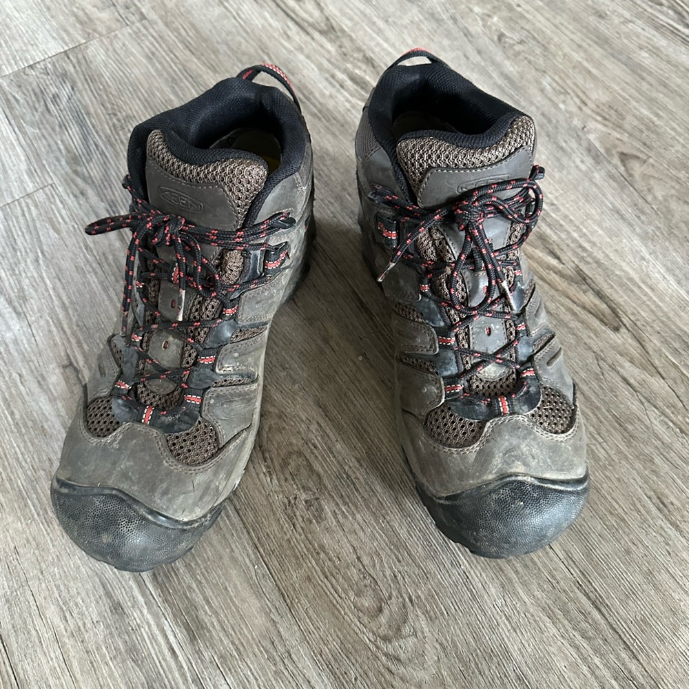 Keen Safety-Toe boots Men’s 9.5 D